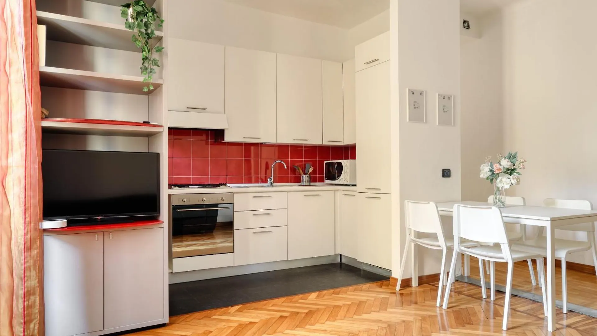 Апартаменты Joivy Cosy 1Br Flat Near Montanelli Gardens Милан Италия