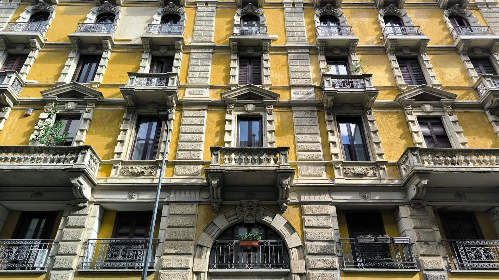 Joivy Cosy 1Br Flat Near Montanelli Gardens Apartment Milan